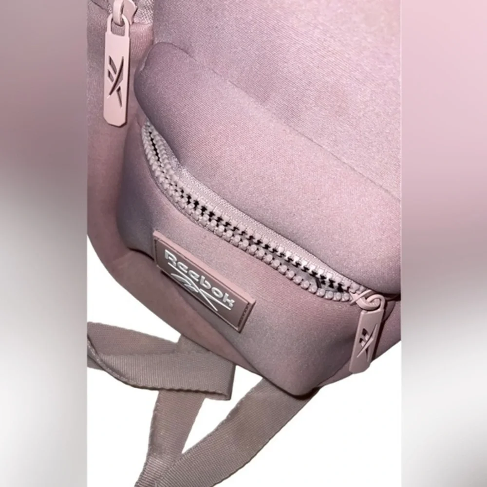 Light pink Reebok Mini‎ Backpack - Picture 3 of 3